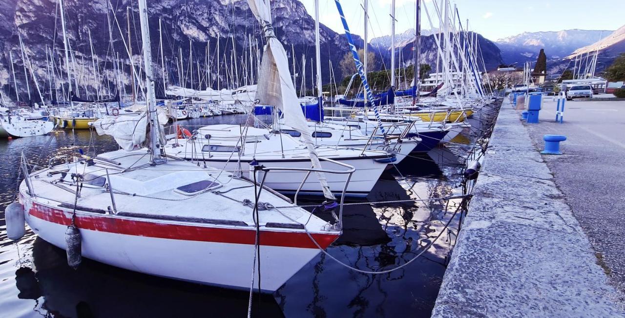 Garda Lake Aloha Apartments Torbole Sul Garda Екстериор снимка