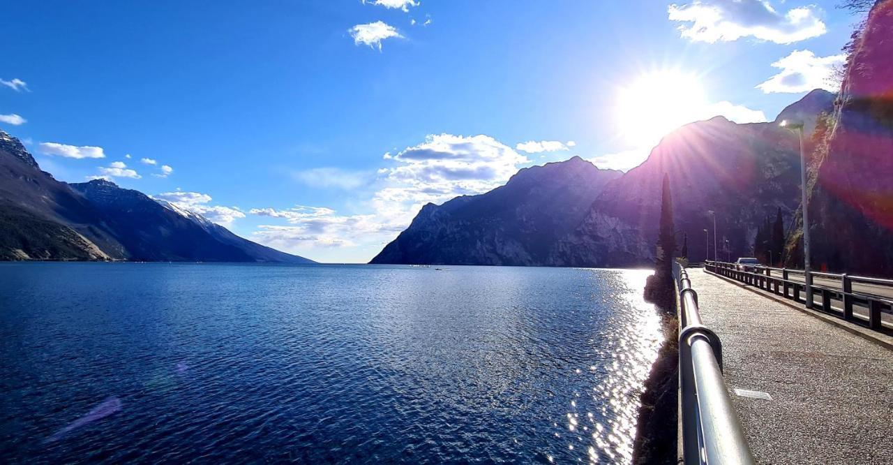 Garda Lake Aloha Apartments Torbole Sul Garda Екстериор снимка